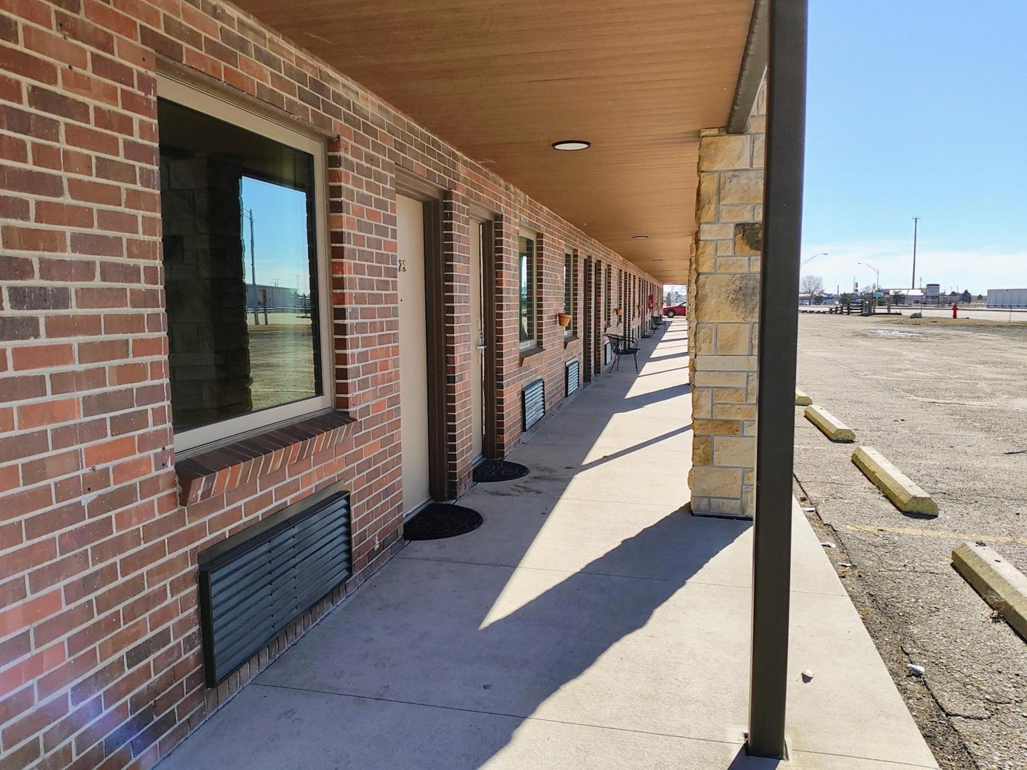 The Lodge At Russell - Russell Inn Exterior photo